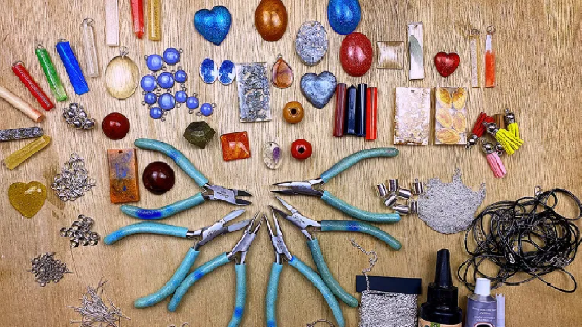 Making resin jewellery — Steve McDonald Crafts Limited